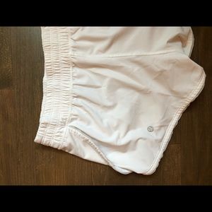 lululemon beat the heat white slit short (lined) 4